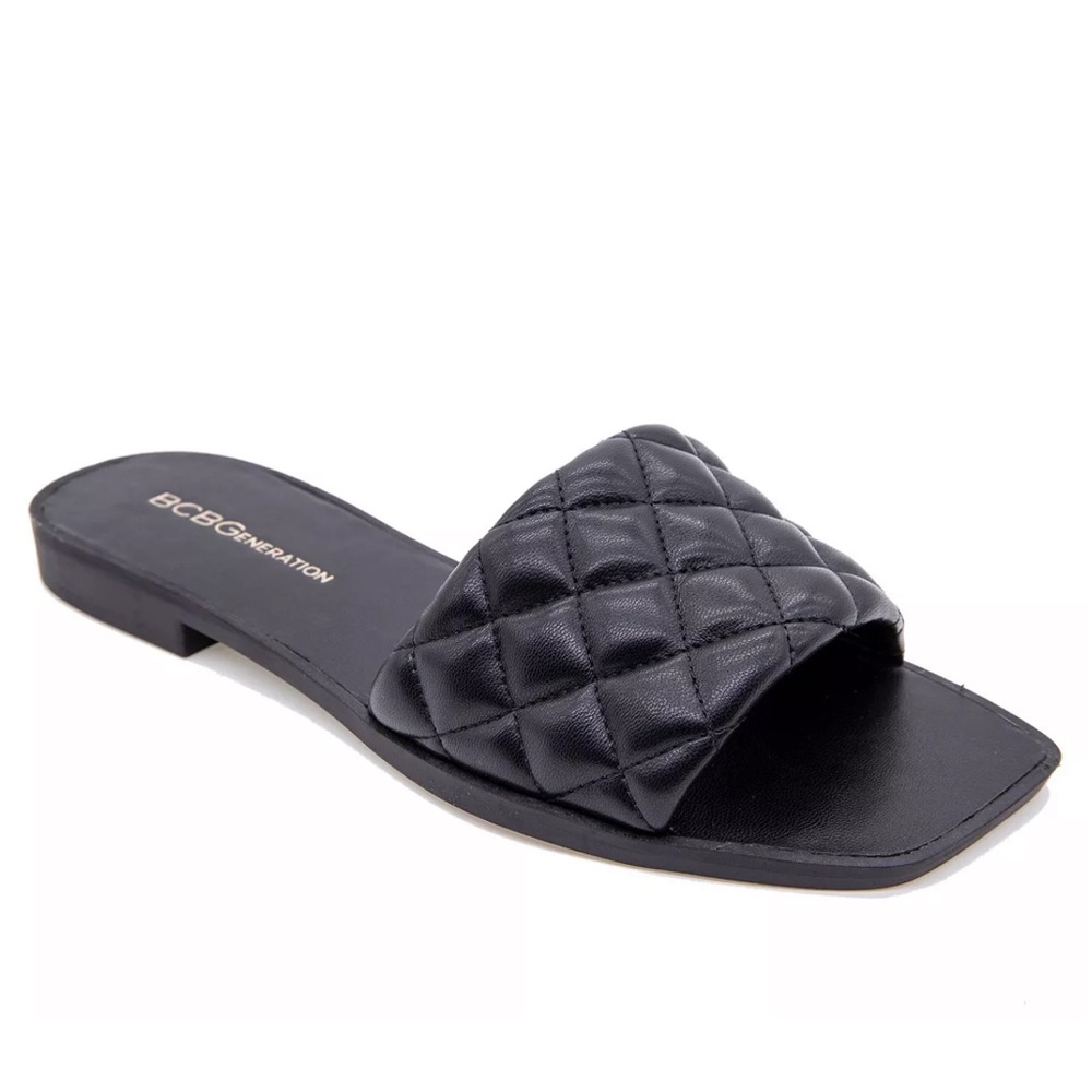 BCBG Women's Laila Flat Sandals